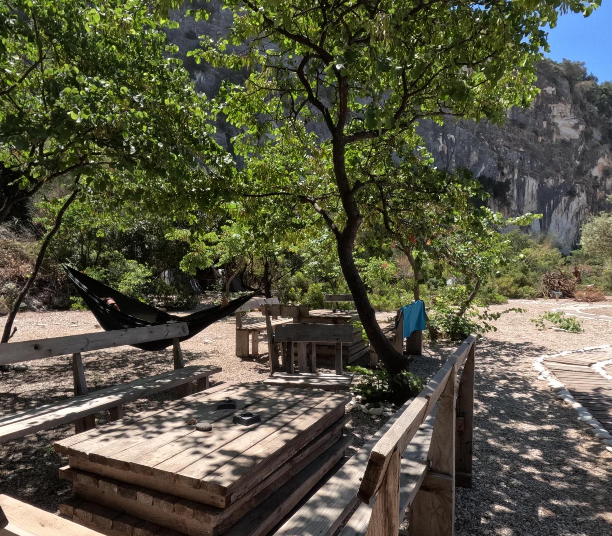 Lost Paradise Eco Camping Himare Eksteriør bilde